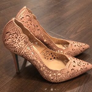 betsey johnson emili pump